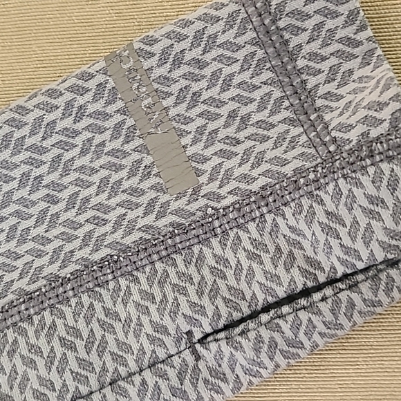 AVALANCHE High Neck Top Size XS - Picture 7 of 7